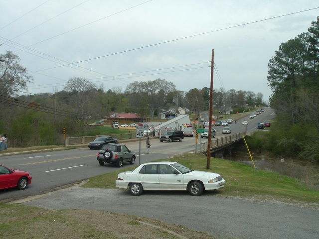 Overall view of truck accident on US Highway 43